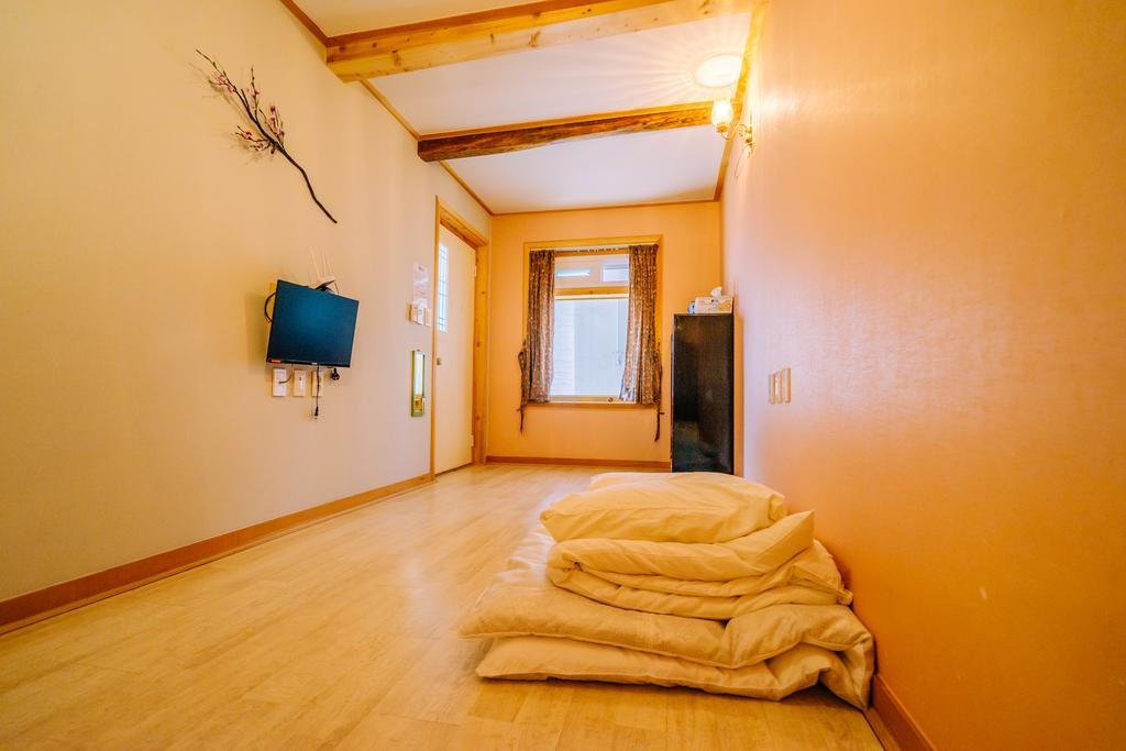 Seosunya Hotel Csondzsu Kültér fotó