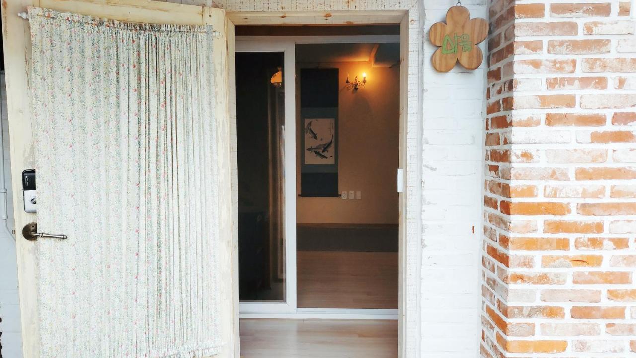 Seosunya Hotel Csondzsu Kültér fotó