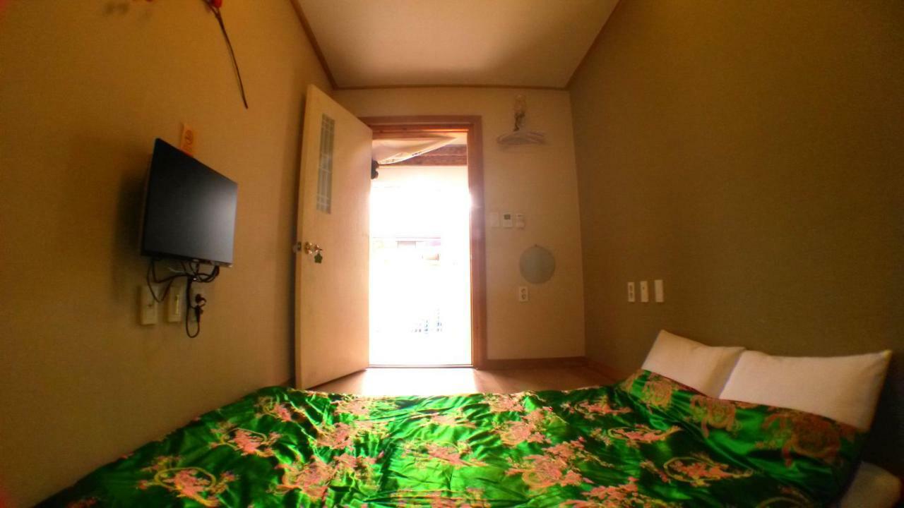 Seosunya Hotel Csondzsu Kültér fotó